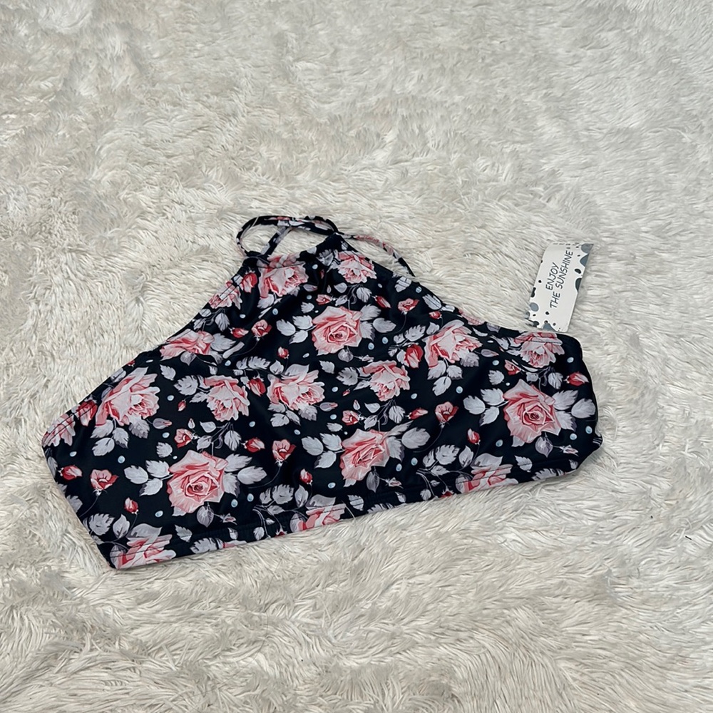 👠 NWT Enjoy The Sunshine Halter Bikini Top